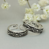 Flower And Leaf Chatai Toe-Ring