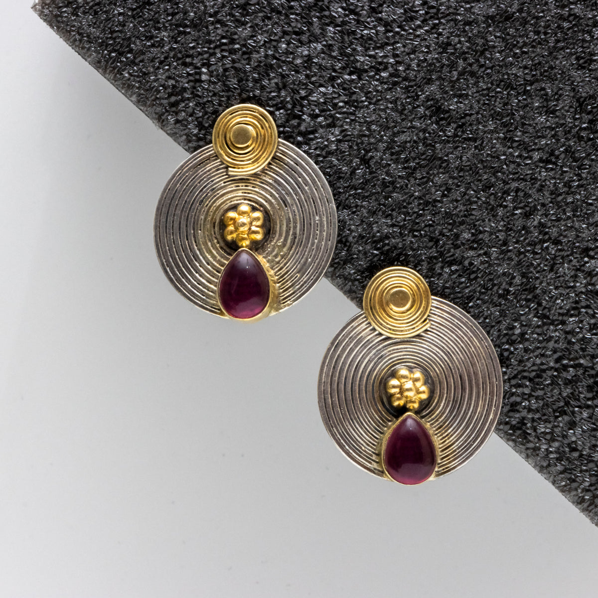 Vintage Discs Studs