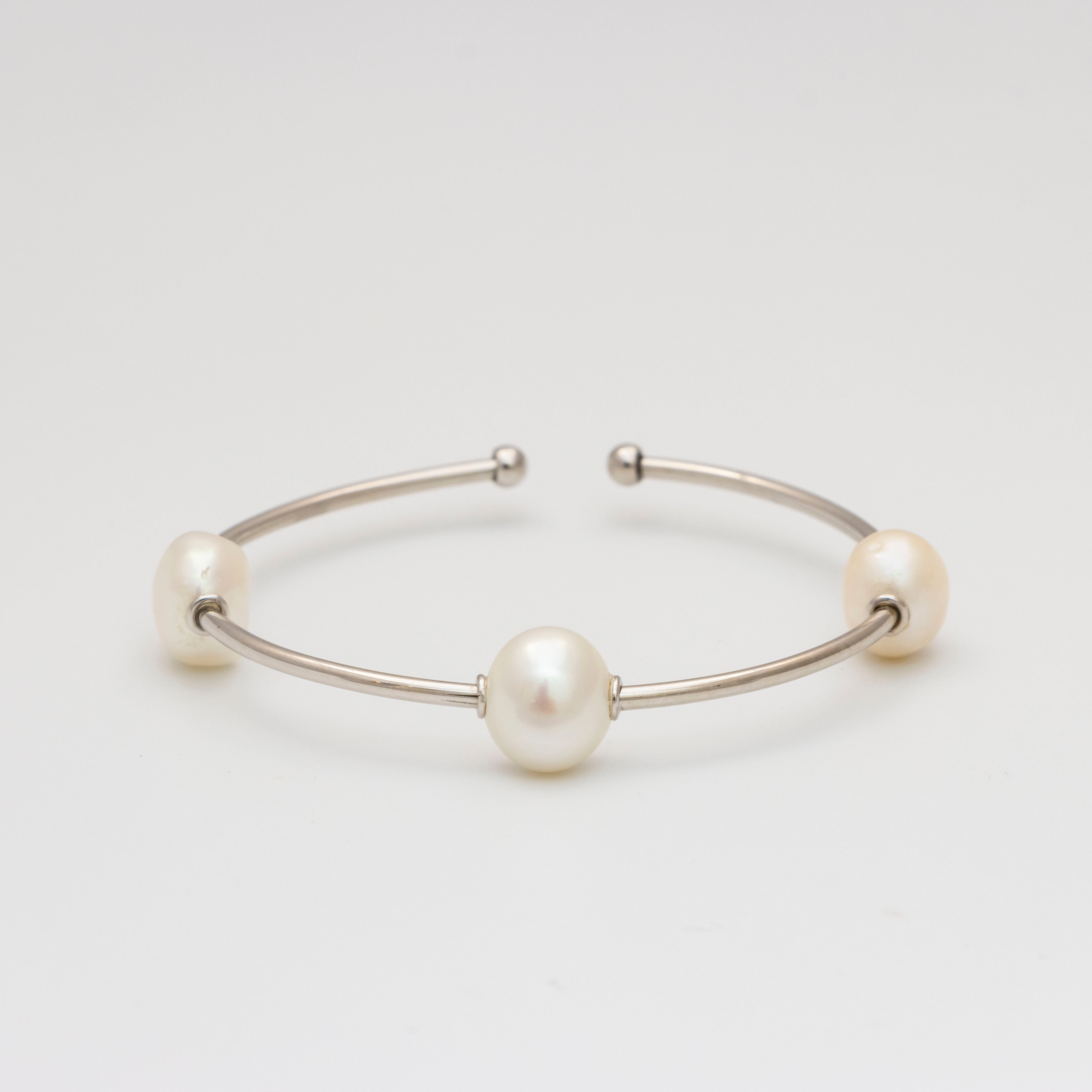 Timeless Pearl Kada Bracelet