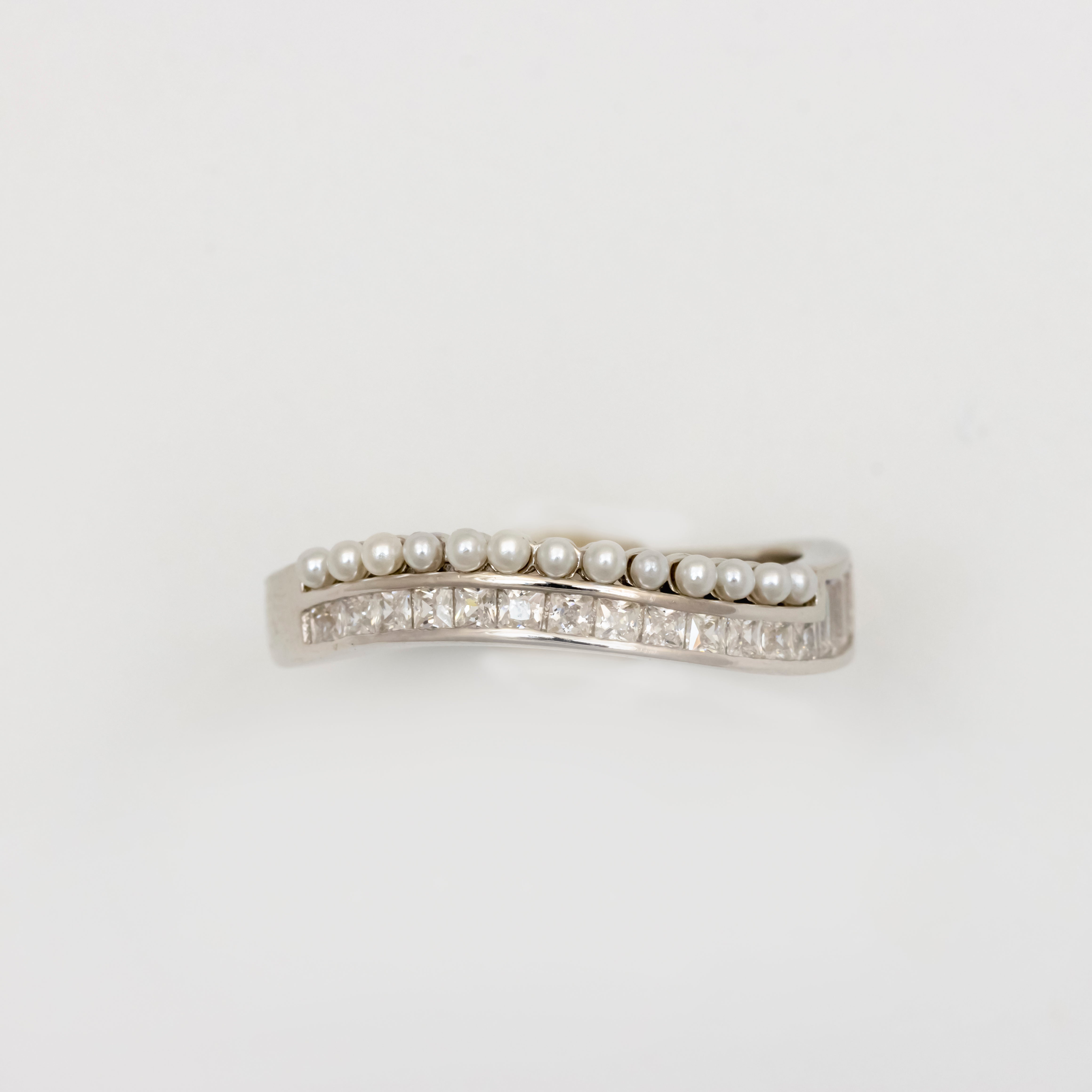 Luminous Pearl and Diamond Band
