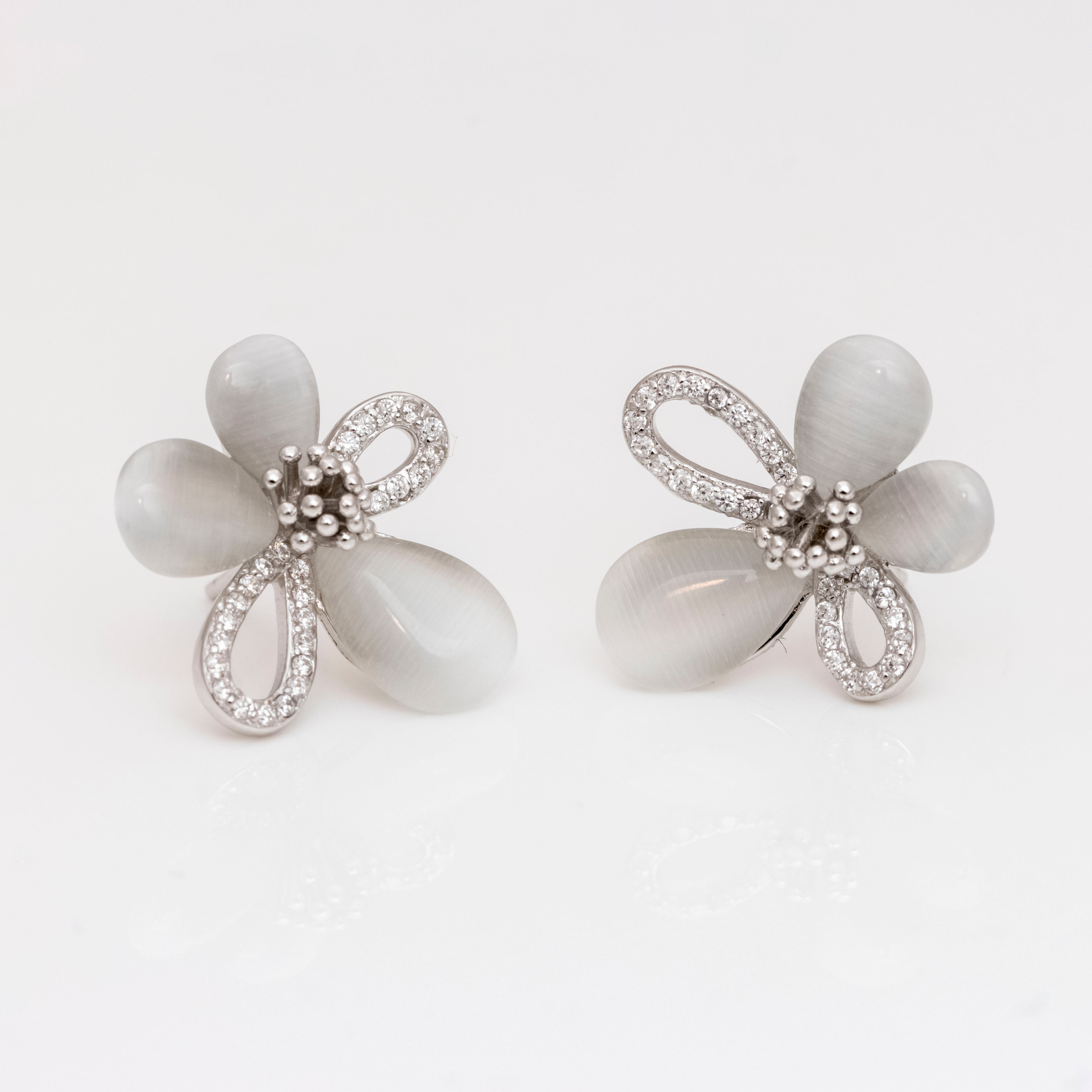 Elegant White Flower Silver Earrings