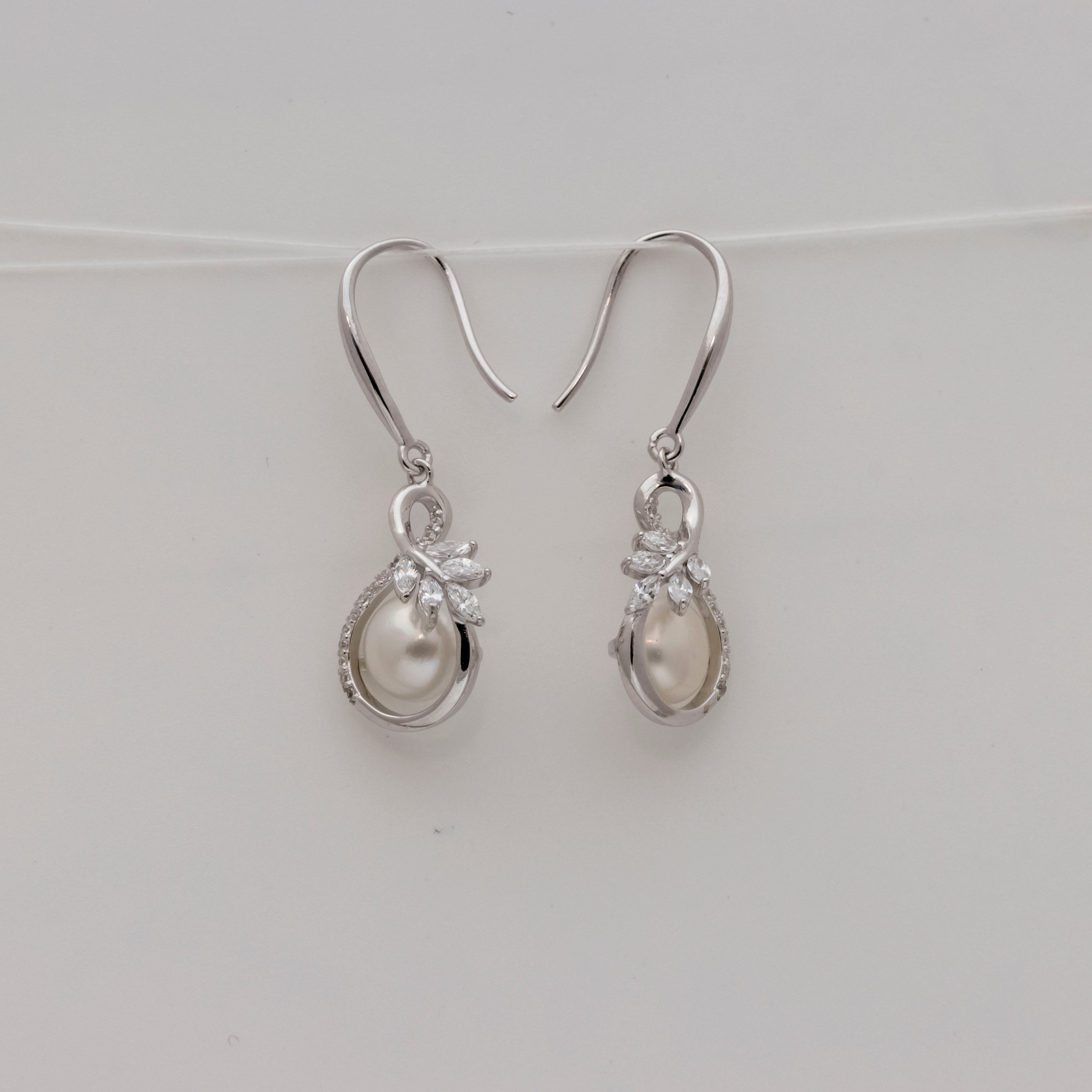 Luminous Pearl & Diamond Drops