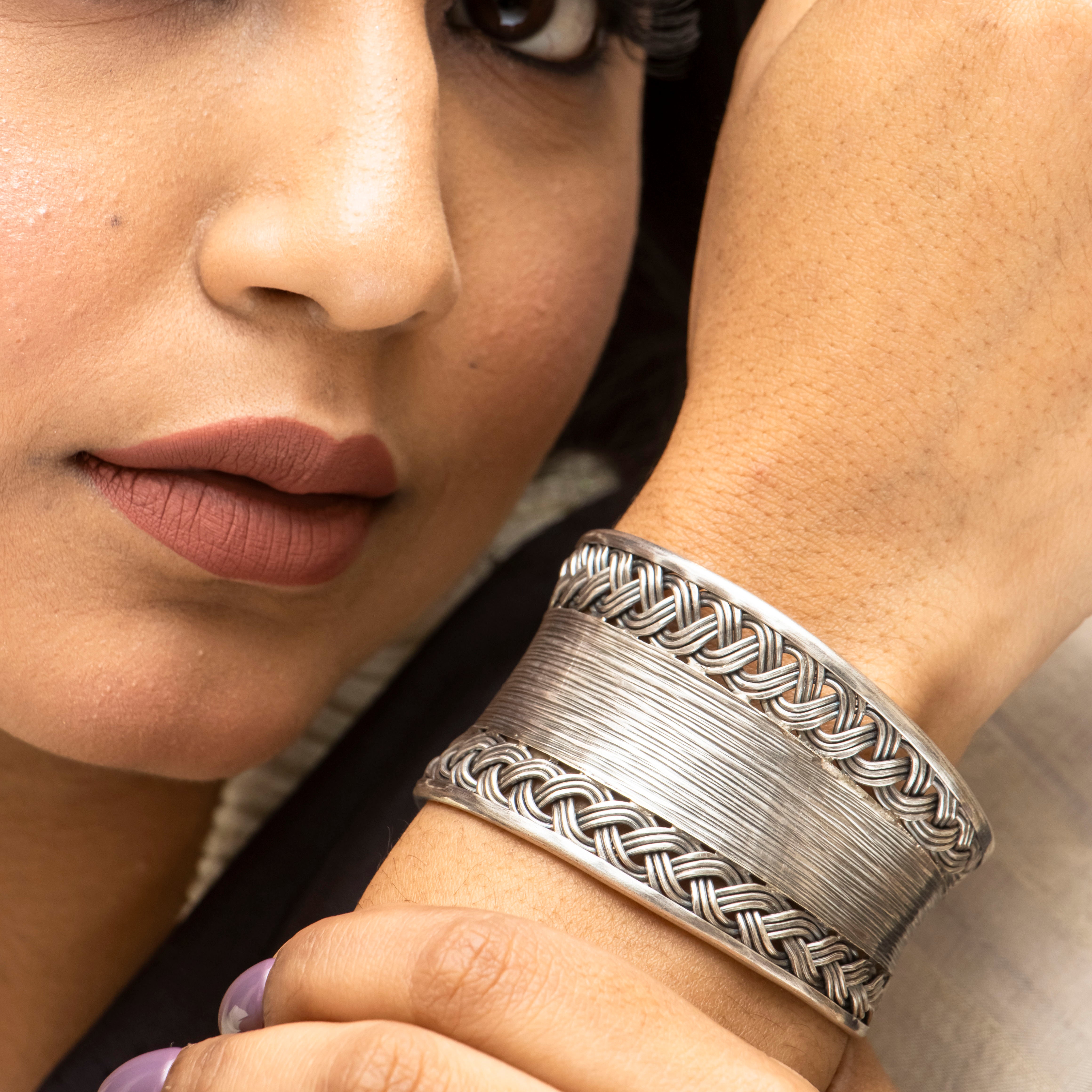 Tattva Detailed Knot Kada